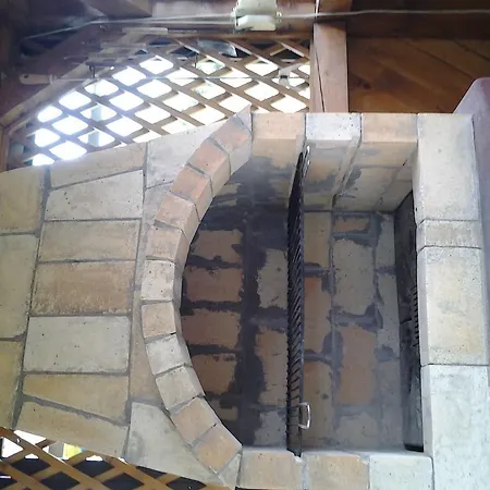 Dom Na Okraji Obce - Privat Siskovci 하보우카